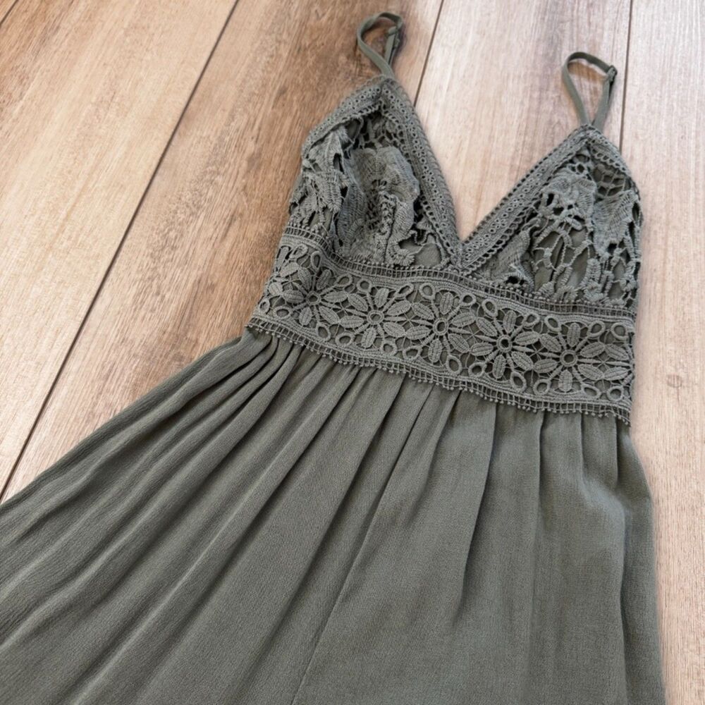 Flowy Crochet Boho Romantic Wide Leg Ruffle Hem Jumpsuit Green Tie Back Tank XS